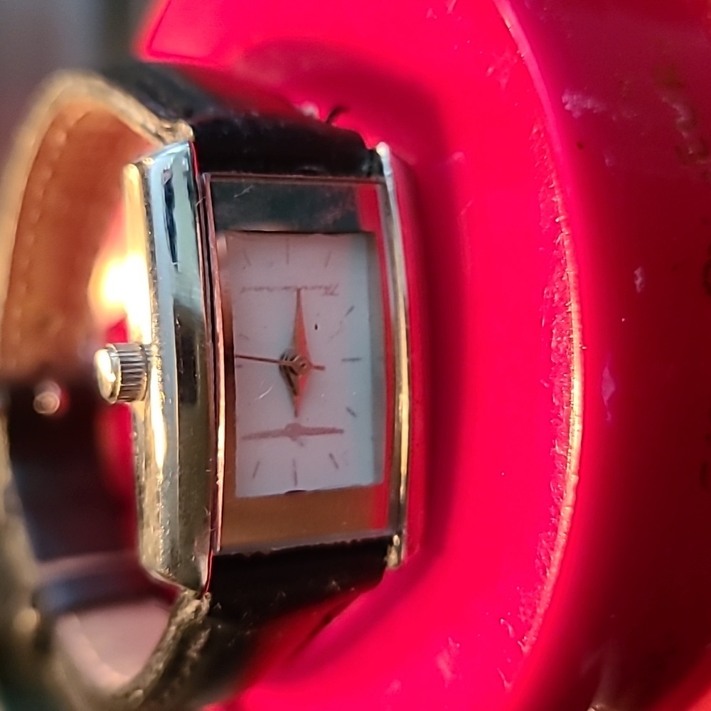 Vintage women's Thunderbird watch - Picture 4 of 4